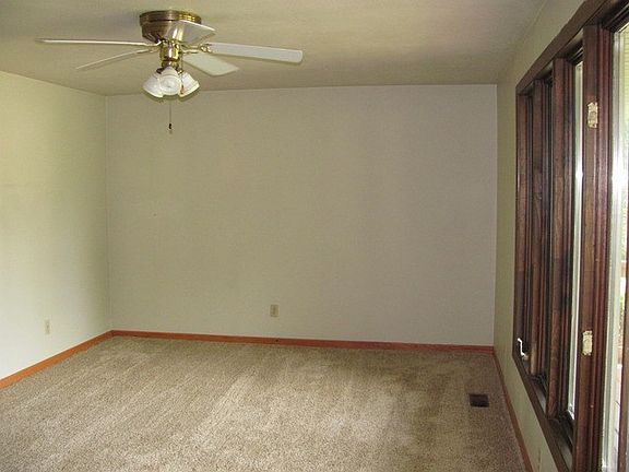 3rd image of 1378 Dove Ct