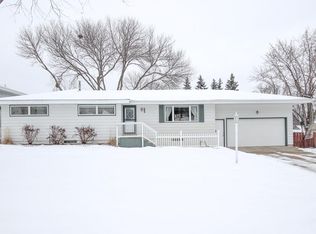 423 6th Ave E, Shakopee, MN 55379