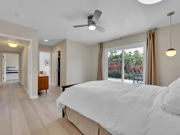 5621 Morro Way — Photo 23