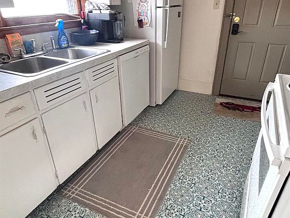 3rd image of 117 S Homer St