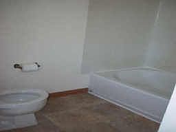 5th image of 3605 Lochmoor Ln