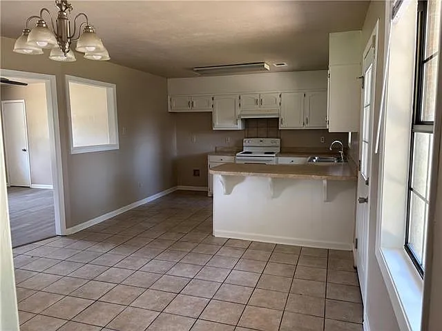 14193 Lindsay Dr — Photo 4