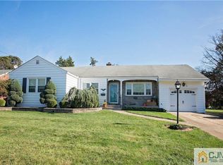 824 Evergreen Ct, North Brunswick, NJ 08902