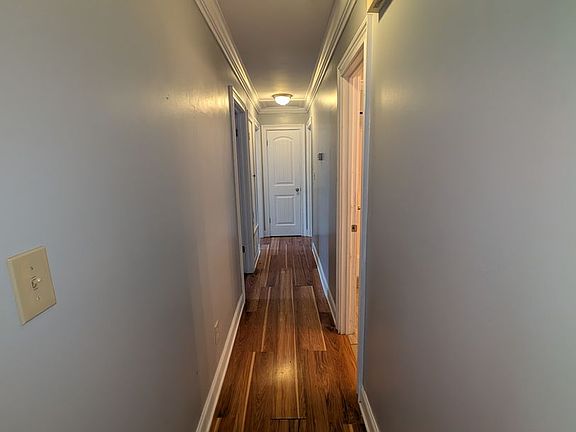 5th image of 741 Cherry Dr SE
