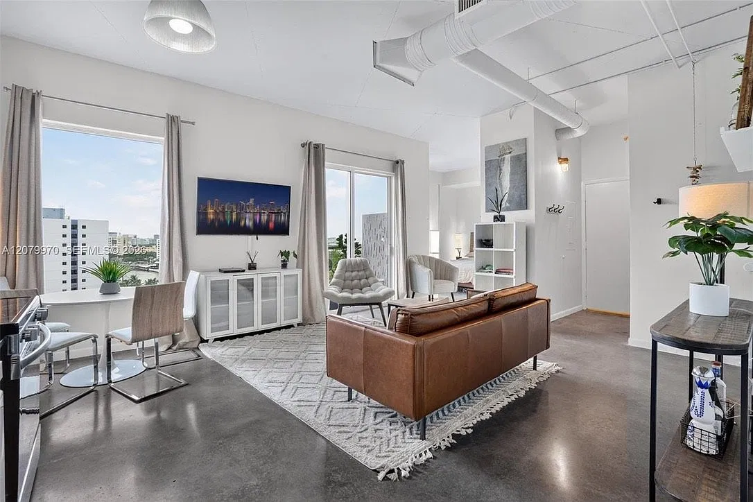 Modern 1 Bed/1 Bath Condo in Miami | Available 11/1 | $2650/month — Photo 1