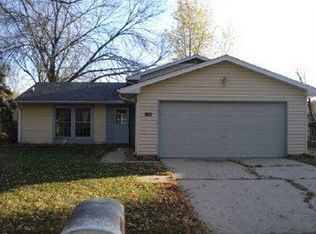 1255 Corley Dr, Elgin, IL 60120