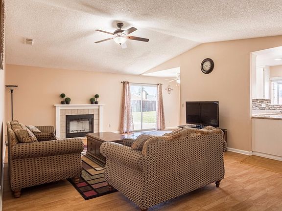 3rd image of 8774 Yellow Rose Ct