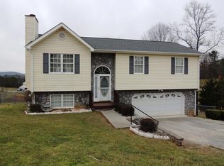 5735 Alean Rd, Boones Mill, VA 24065
