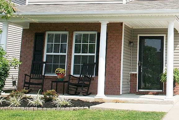 2nd image of 3420 Whitebud Ln