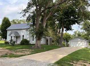304 Grant St, Pana, IL 62557