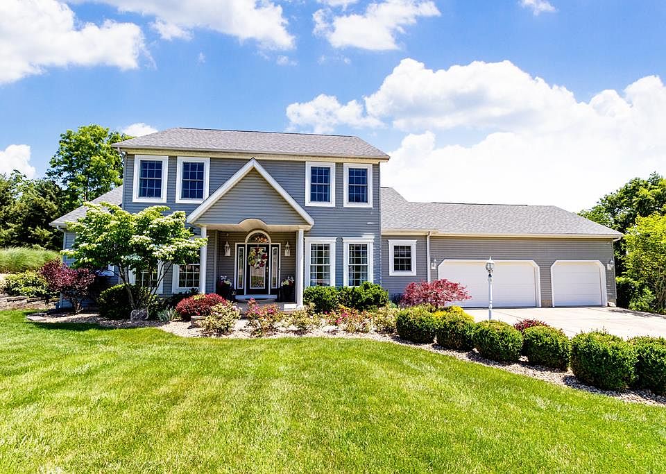 1st image of 14 Ledgewood Dr