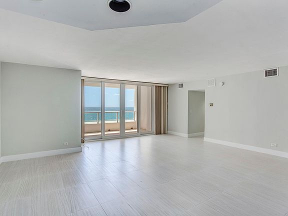 4th image of 5005 Collins Ave #1818