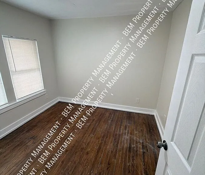 4427 Agnes Ave — Photo 10