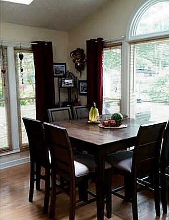 3rd image of 886 Weyanoke Ln