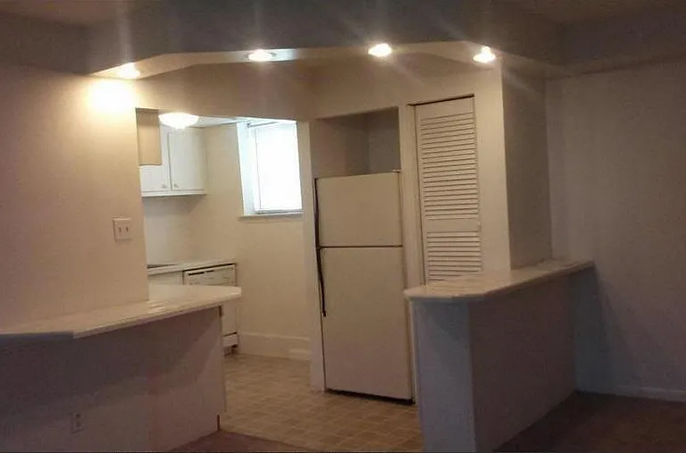 Eagle Court Apartments — Photo 17