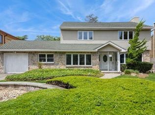 1554 Hewlett Heath Rd, Hewlett, NY 11557