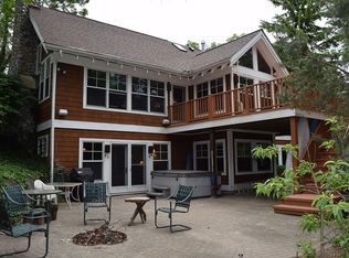 3010 Lupine Dr, Bay City, MI 48706