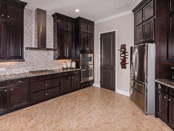 2nd image of 215 Auburndale Dr