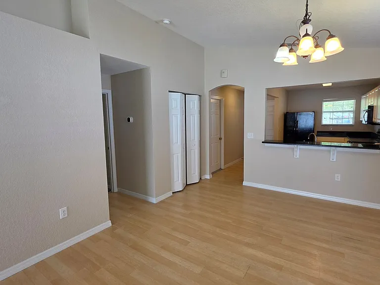 4900 NE 123rd Ln — Photo 12