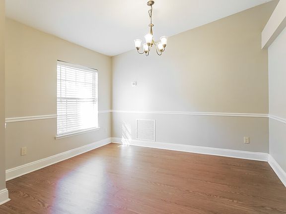 5th image of 168 Johns Glen Dr