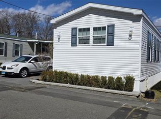 10 Makepeace Dr, Oak Ridge, NJ 07438