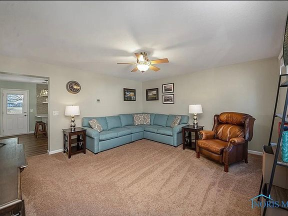 3rd image of 2202 Coe Ct