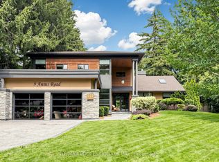 9 Annis Rd, Toronto, ON M1M 2Y8