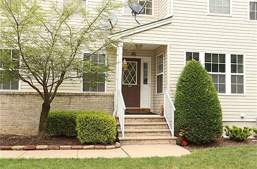 2nd image of 126 Briarwood Dr