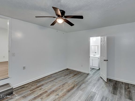5th image of 1872 Shady Lane Dr