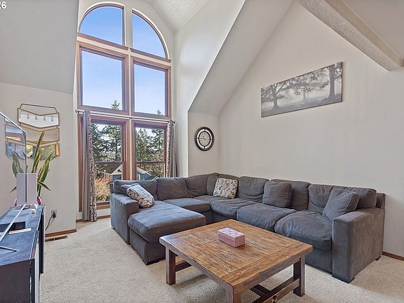 2nd image of 7655 Ridgewood Dr