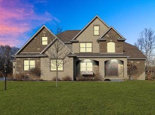 9 Jefferson Crossing Ct, Monticello, IL 61856
