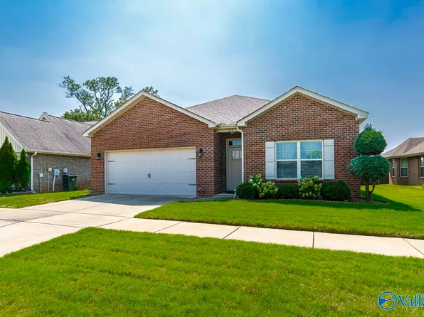 352 Harbor Glen Dr SW, Madison, AL 35756