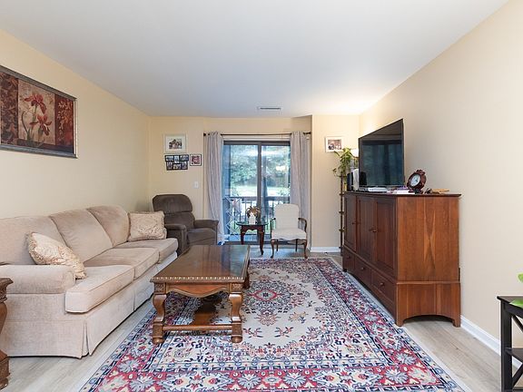 5th image of 770 Salisbury St APT 511