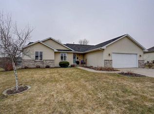 687 W Main St, Evansville, WI 53536
