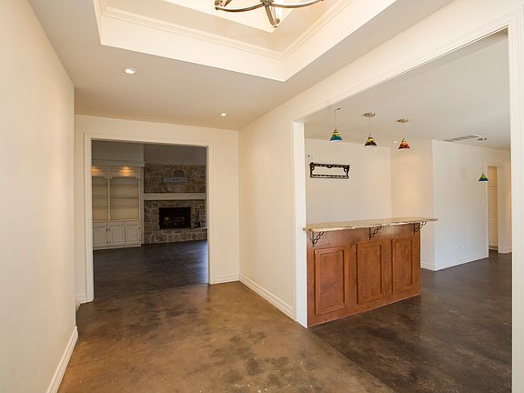 Attractive stained concrete flooring