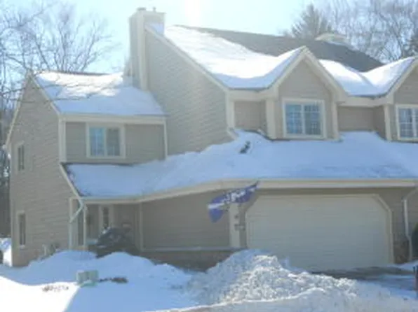 7533 W Tuckaway Creek Dr #7533, Franklin, WI 53132