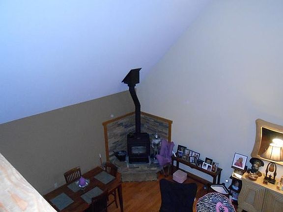 4th image of 290 Bluff Ln