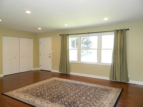 5th image of 4503 Thornbark Dr