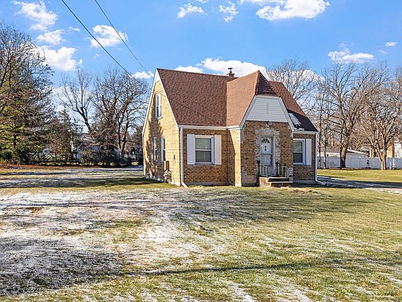 3rd image of 12232 S 70th Ct