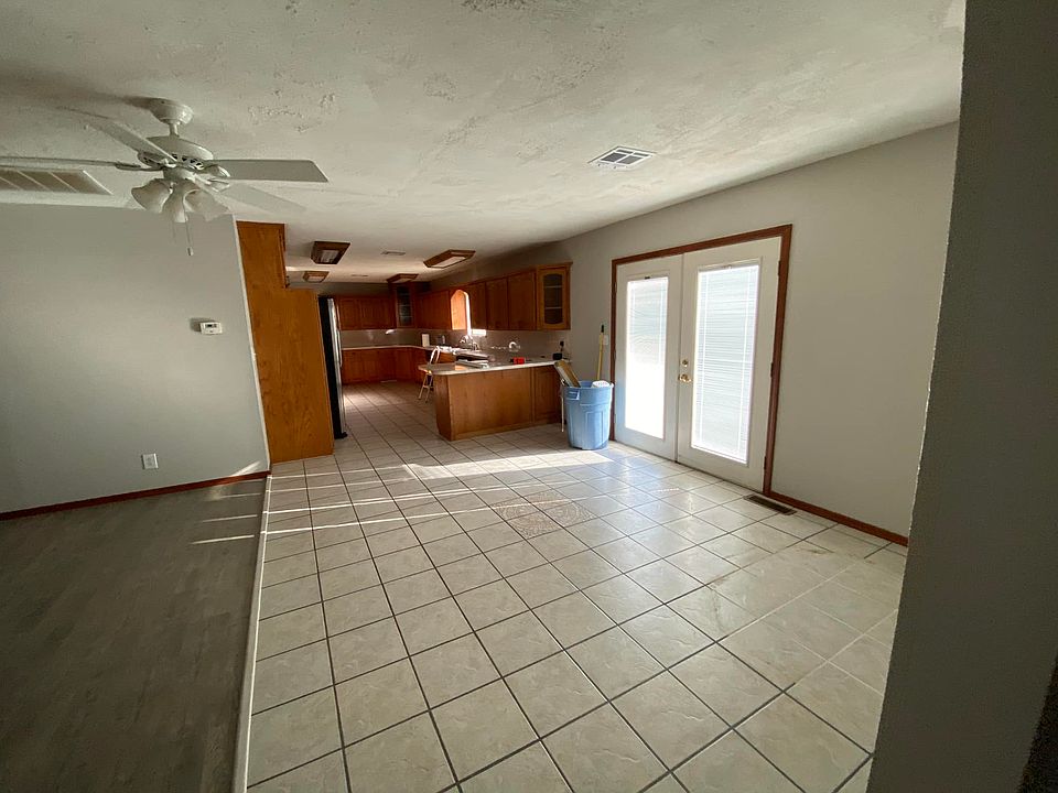 2nd image of 101 S Lewis St