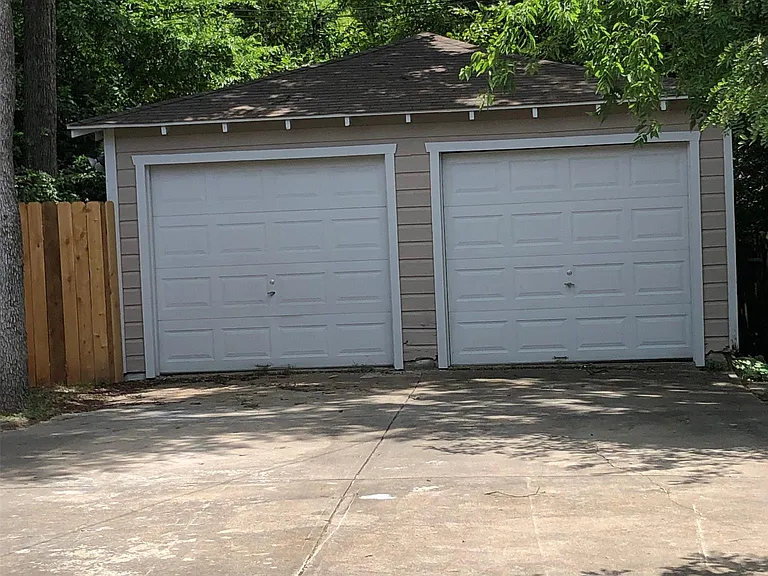 1823 Mariposa Dr — Photo 14
