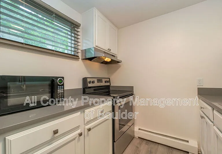 1842 Canyon Blvd #205 — Photo 4