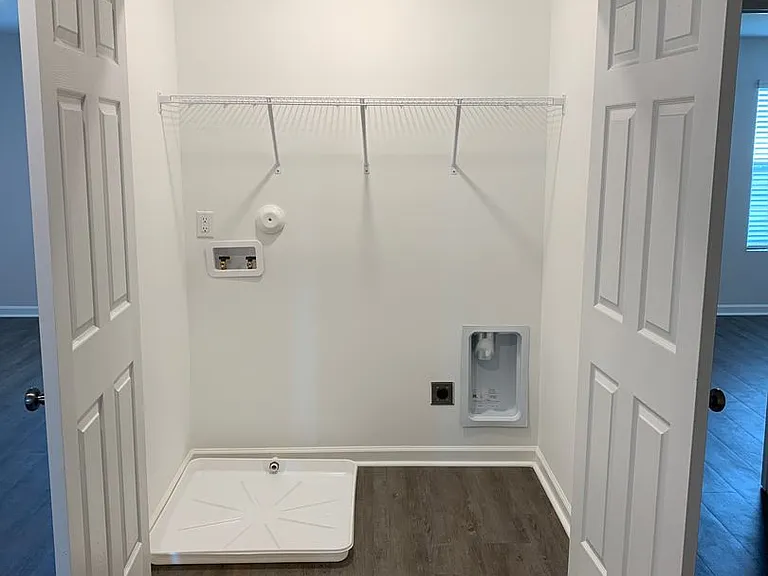 12391 Waterbury Dr — Photo 15