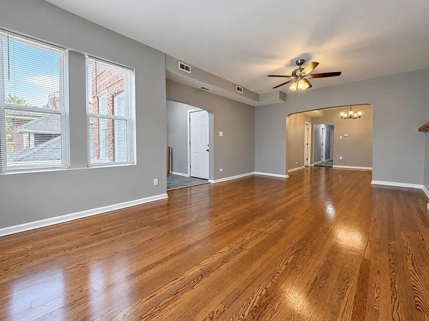3 bed, 1200 sqft, $1,800 — Photo 3