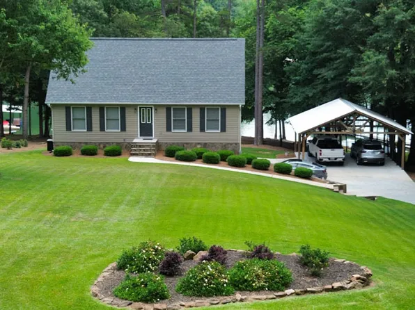 508 Lake Place Dr, Lavonia, GA 30553