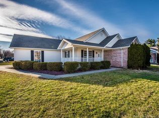 1306 Blackberry Rdg, Jeffersonville, IN 47130