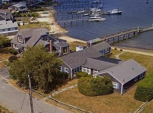 98 Bay Shore Rd, Hyannis, MA 02601