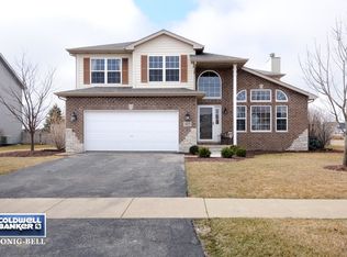 422 Heritage Ln, Plano, IL 60545