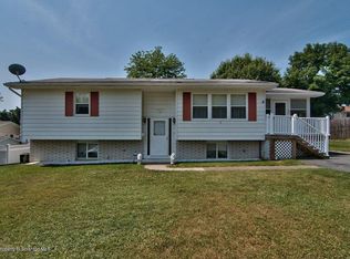 108 Joann Dr, Archbald, PA 18403