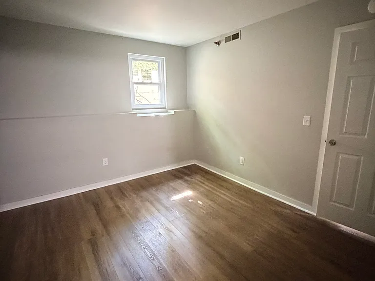 143 Sheffield Ave #2-A — Photo 9
